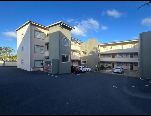 2 BEDROOM APARTMENT FOR SALE IN MANABA BEACH